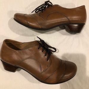 Taos women’s shoes